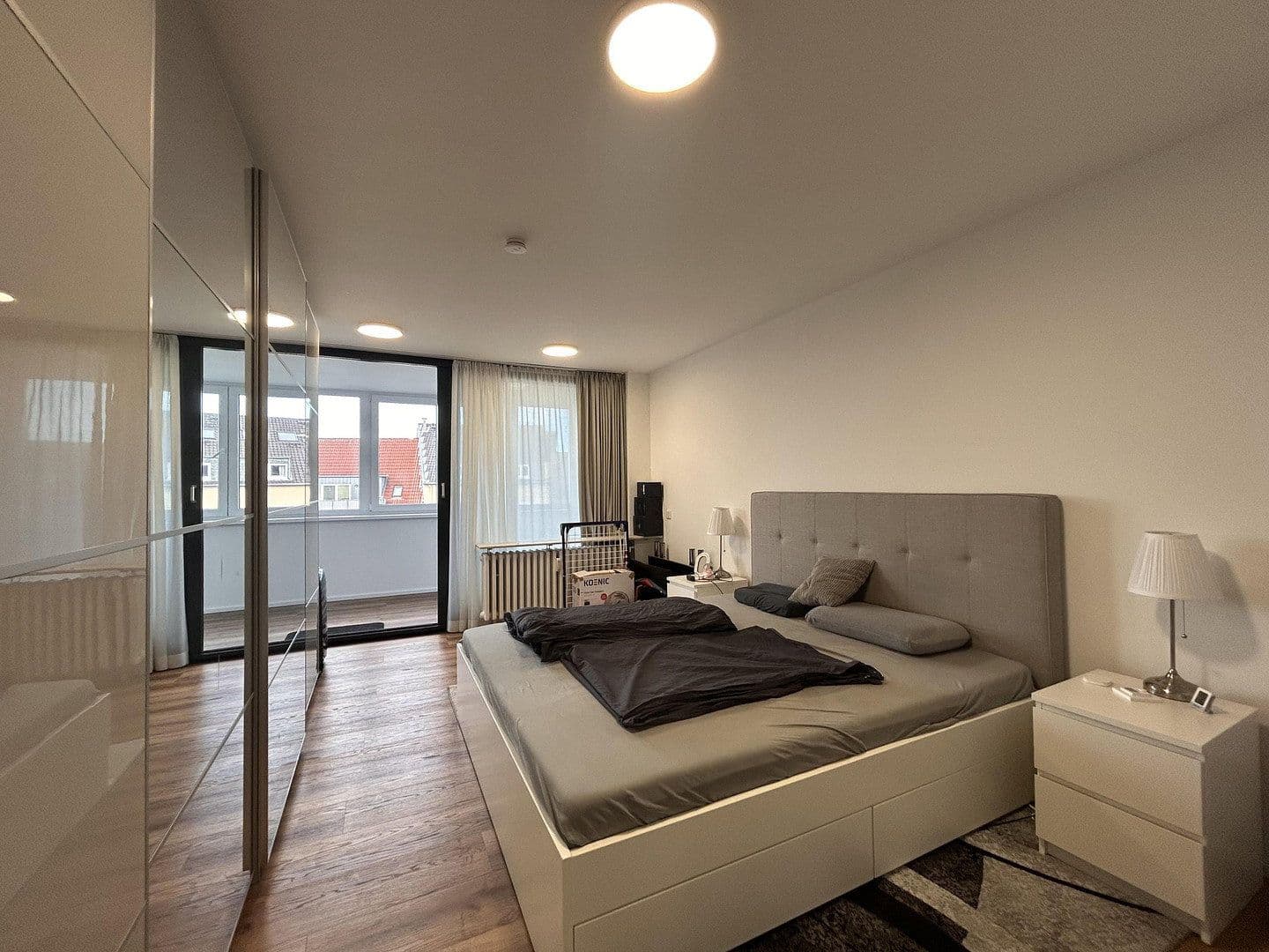 Prenájom bytu 2-izbový 85 m², Neusser Straße 695, Köln, Severné Porýnie - Westfálsko Prenájom bytu 2-izbový 85 m², Neusser Straße 695, Köln, Severné Porýnie - Westfálsko