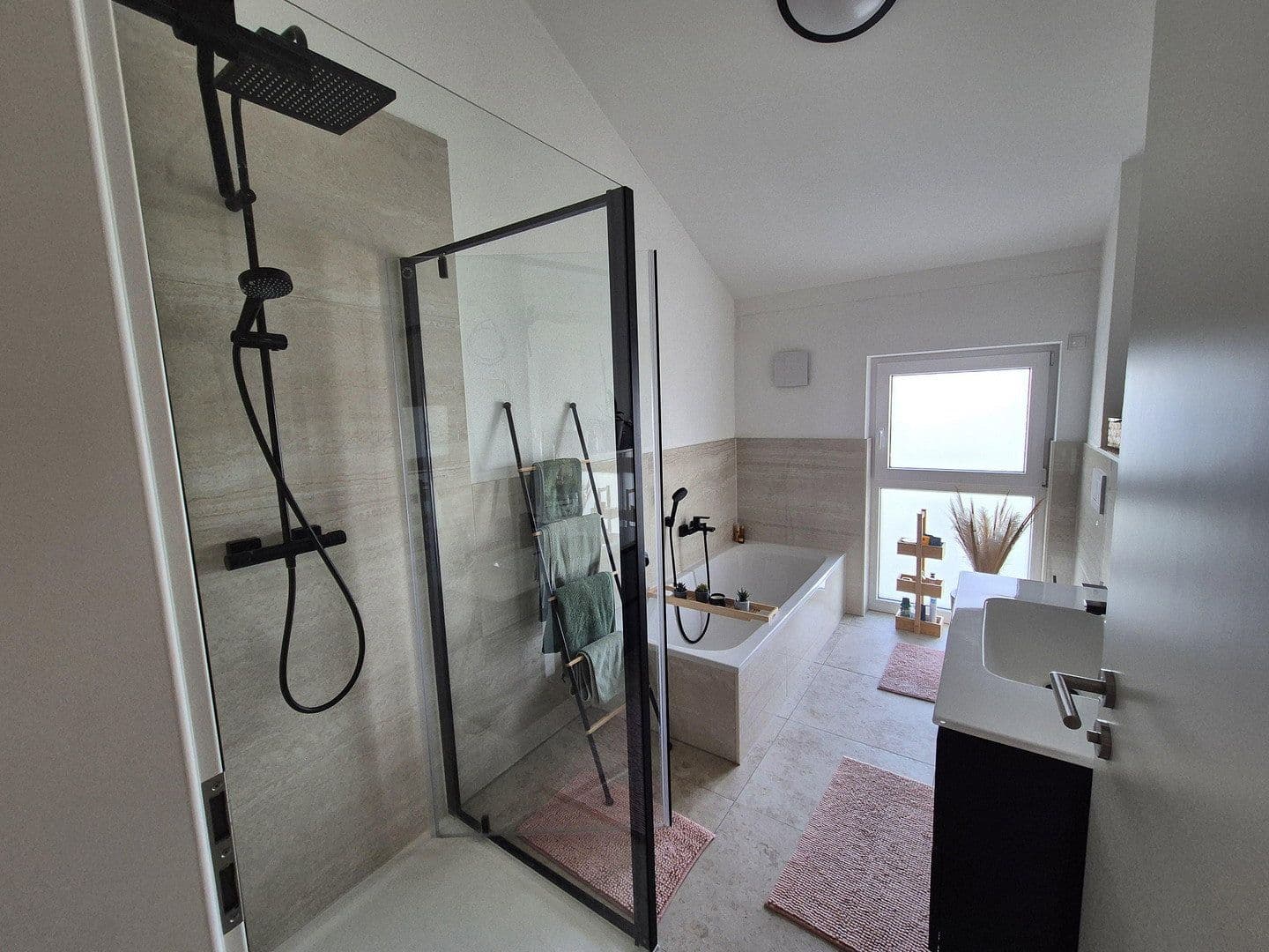 Prenájom bytu 3-izbový 89 m², Obere Etzstraße 22, Essenbach, Bavorsko Prenájom bytu 3-izbový 89 m², Obere Etzstraße 22, Essenbach, Bavorsko