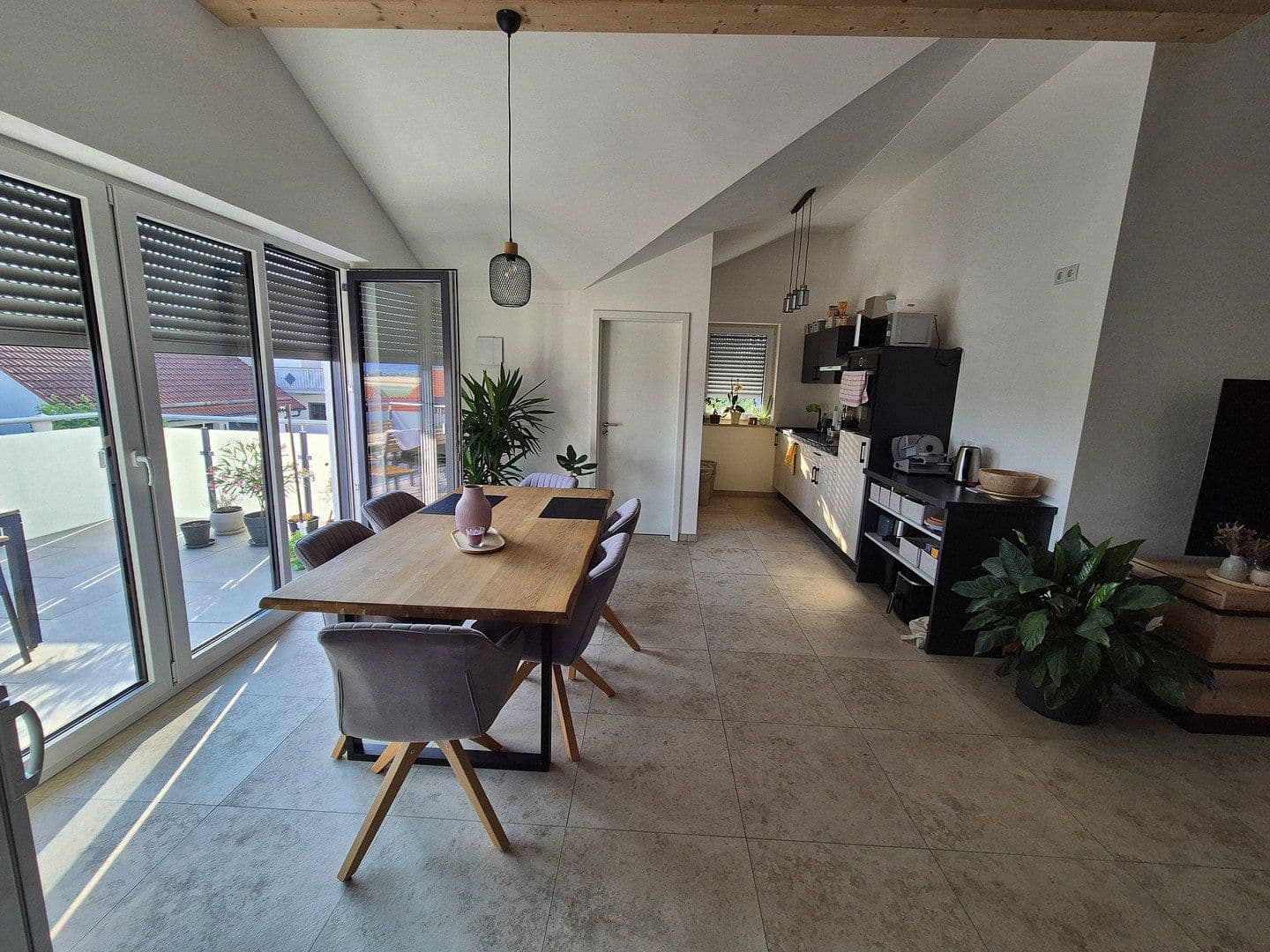 Prenájom bytu 3-izbový 89 m², Obere Etzstraße 22, Essenbach, Bavorsko Prenájom bytu 3-izbový 89 m², Obere Etzstraße 22, Essenbach, Bavorsko