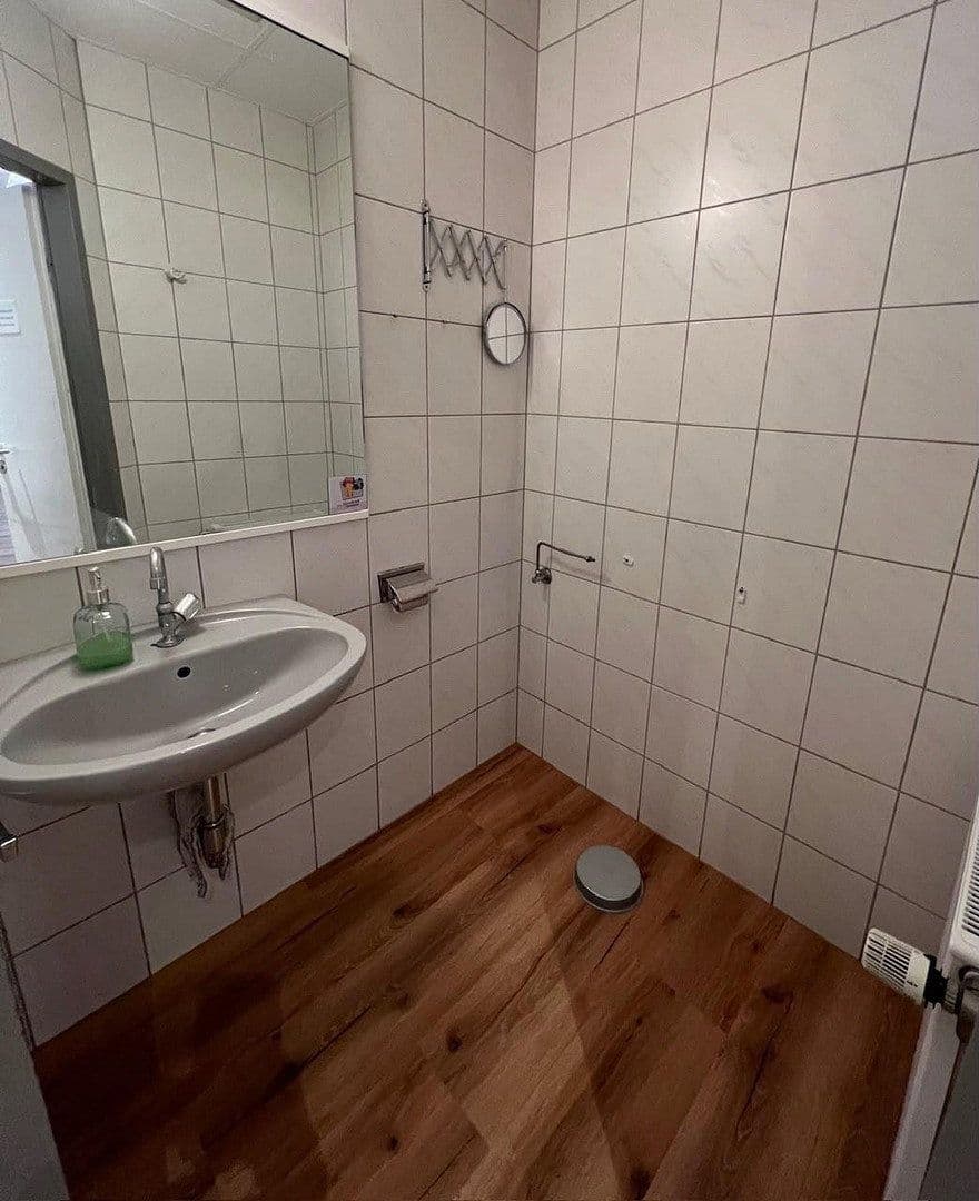Prenájom kancelárie 135 m², Kölnstraße 82, Sankt Augustin, Severné Porýnie - Westfálsko Prenájom kancelárie 135 m², Kölnstraße 82, Sankt Augustin, Severné Porýnie - Westfálsko