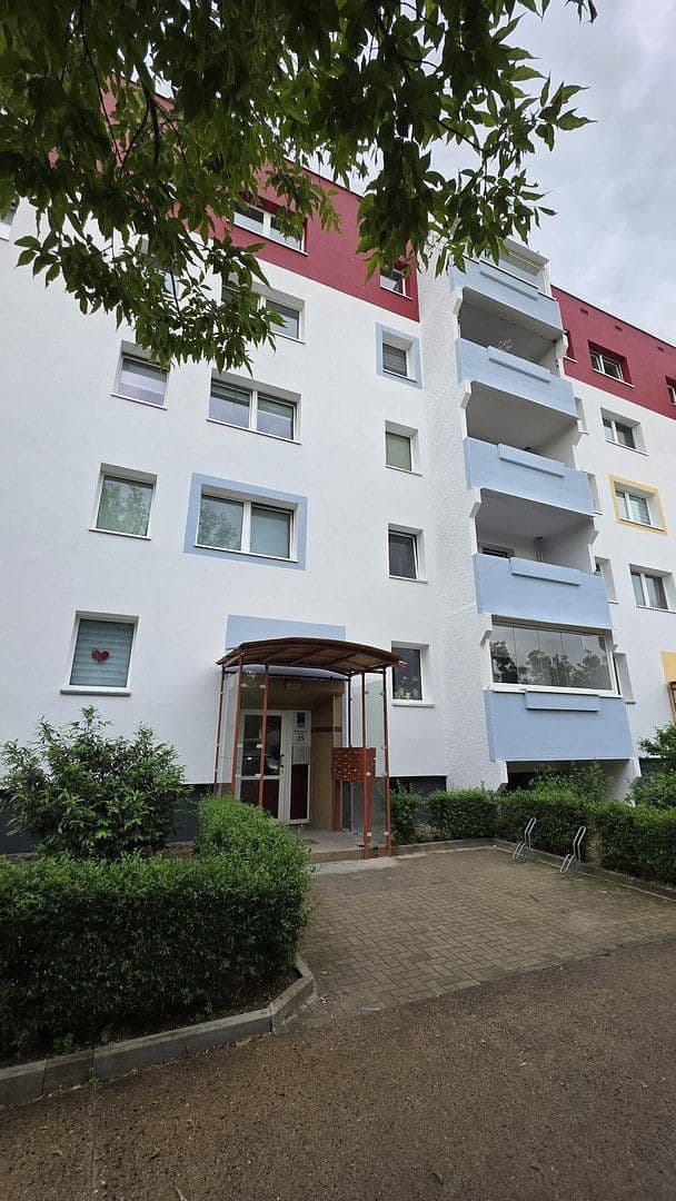 Prenájom bytu 95 m², Pablo-Picasso-Straße 25, Berlin, Berlín Prenájom bytu 95 m², Pablo-Picasso-Straße 25, Berlin, Berlín