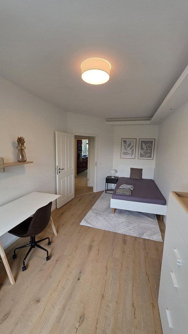 Prenájom bytu 95 m², Pablo-Picasso-Straße 25, Berlin, Berlín Prenájom bytu 95 m², Pablo-Picasso-Straße 25, Berlin, Berlín