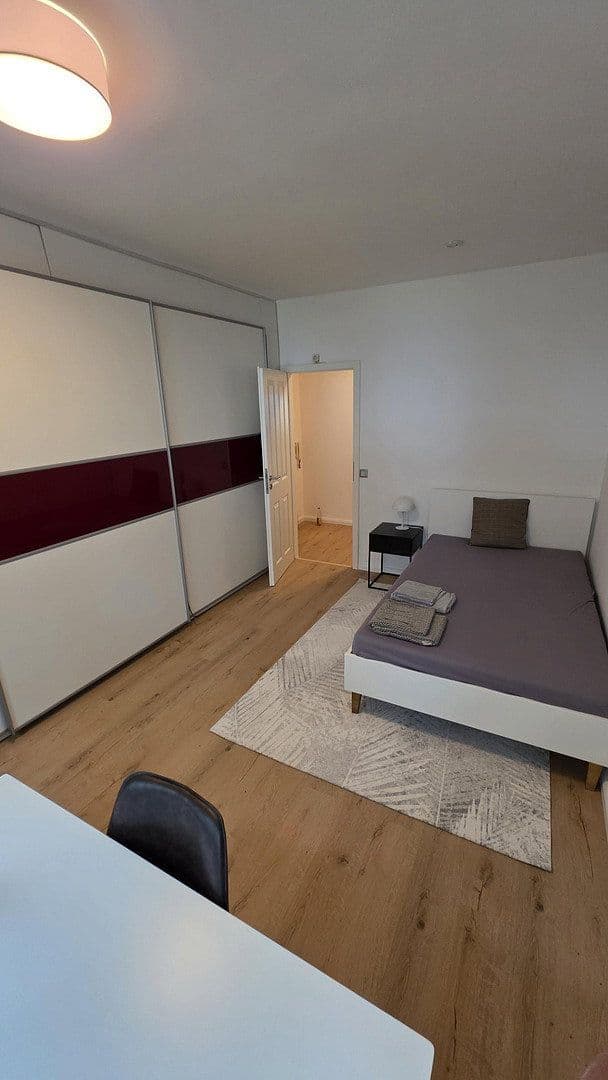 Prenájom bytu 95 m², Pablo-Picasso-Straße 25, Berlin, Berlín Prenájom bytu 95 m², Pablo-Picasso-Straße 25, Berlin, Berlín