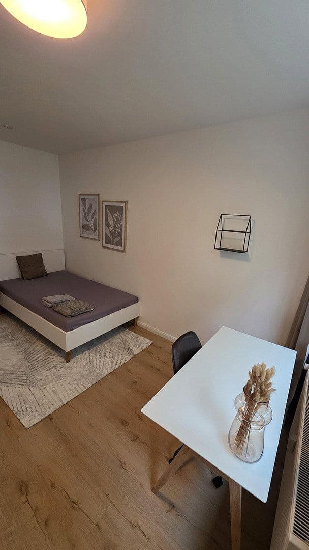 Prenájom bytu 95 m², Pablo-Picasso-Straße 25, Berlin, Berlín Prenájom bytu 95 m², Pablo-Picasso-Straße 25, Berlin, Berlín
