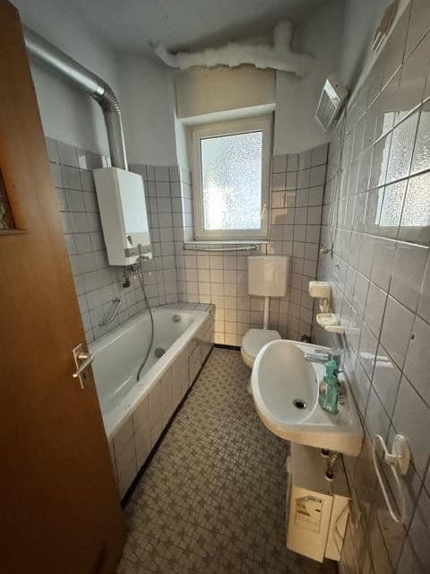 Prenájom bytu 2-izbový 72 m², Geibelstr. 15, Karlsruhe, Bádensko-Wurttembersko Prenájom bytu 2-izbový 72 m², Geibelstr. 15, Karlsruhe, Bádensko-Wurttembersko