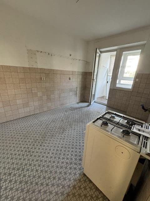 Prenájom bytu 2-izbový 72 m², Geibelstr. 15, Karlsruhe, Bádensko-Wurttembersko Prenájom bytu 2-izbový 72 m², Geibelstr. 15, Karlsruhe, Bádensko-Wurttembersko