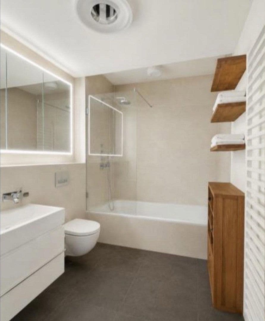 Predaj bytu 2-izbový 55 m², Hamburg, Hamburg Predaj bytu 2-izbový 55 m², Hamburg, Hamburg