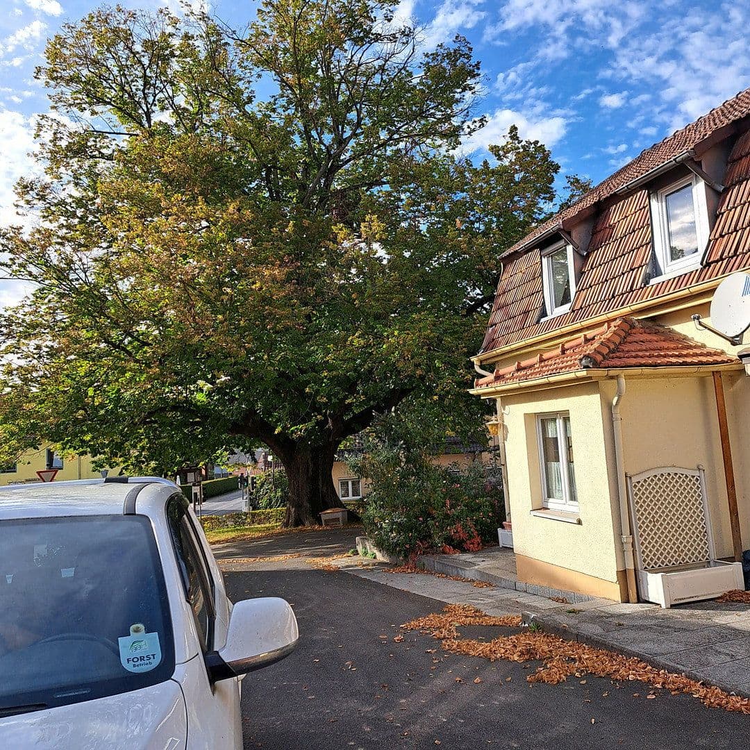 Predaj domu 240 m², pozemok 750 m², Am Gerichtsplatz 4, Lautertal, Bavorsko Predaj domu 240 m², pozemok 750 m², Am Gerichtsplatz 4, Lautertal, Bavorsko
