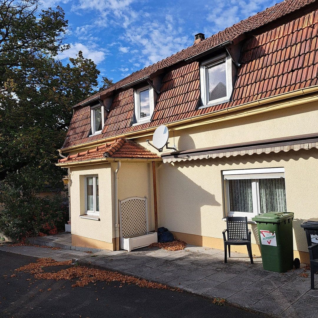 Predaj domu 240 m², pozemok 750 m², Am Gerichtsplatz 4, Lautertal, Bavorsko Predaj domu 240 m², pozemok 750 m², Am Gerichtsplatz 4, Lautertal, Bavorsko