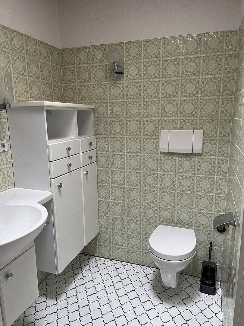 Predaj domu 150 m², pozemok 497 m², Stiegelenweg 6, Staufen im Breisgau, Bádensko-Wurttembersko Predaj domu 150 m², pozemok 497 m², Stiegelenweg 6, Staufen im Breisgau, Bádensko-Wurttembersko