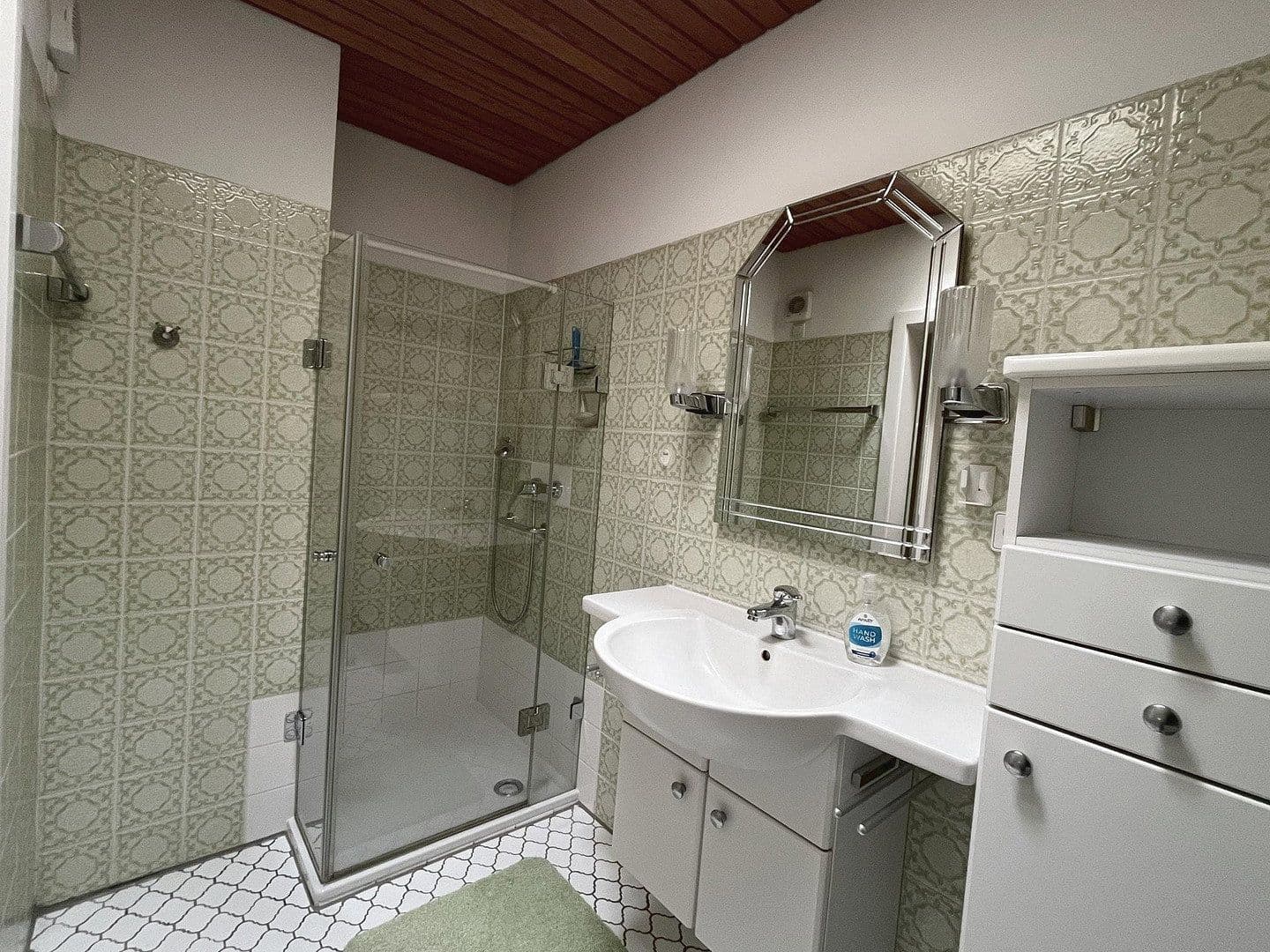 Predaj domu 150 m², pozemok 497 m², Stiegelenweg 6, Staufen im Breisgau, Bádensko-Wurttembersko Predaj domu 150 m², pozemok 497 m², Stiegelenweg 6, Staufen im Breisgau, Bádensko-Wurttembersko