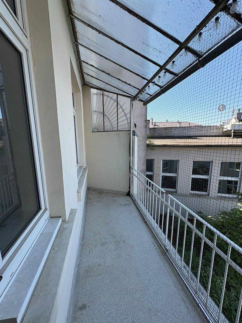 Prenájom bytu 2-izbový 80 m², Bahnstraße 6, Solingen, Severné Porýnie - Westfálsko Prenájom bytu 2-izbový 80 m², Bahnstraße 6, Solingen, Severné Porýnie - Westfálsko