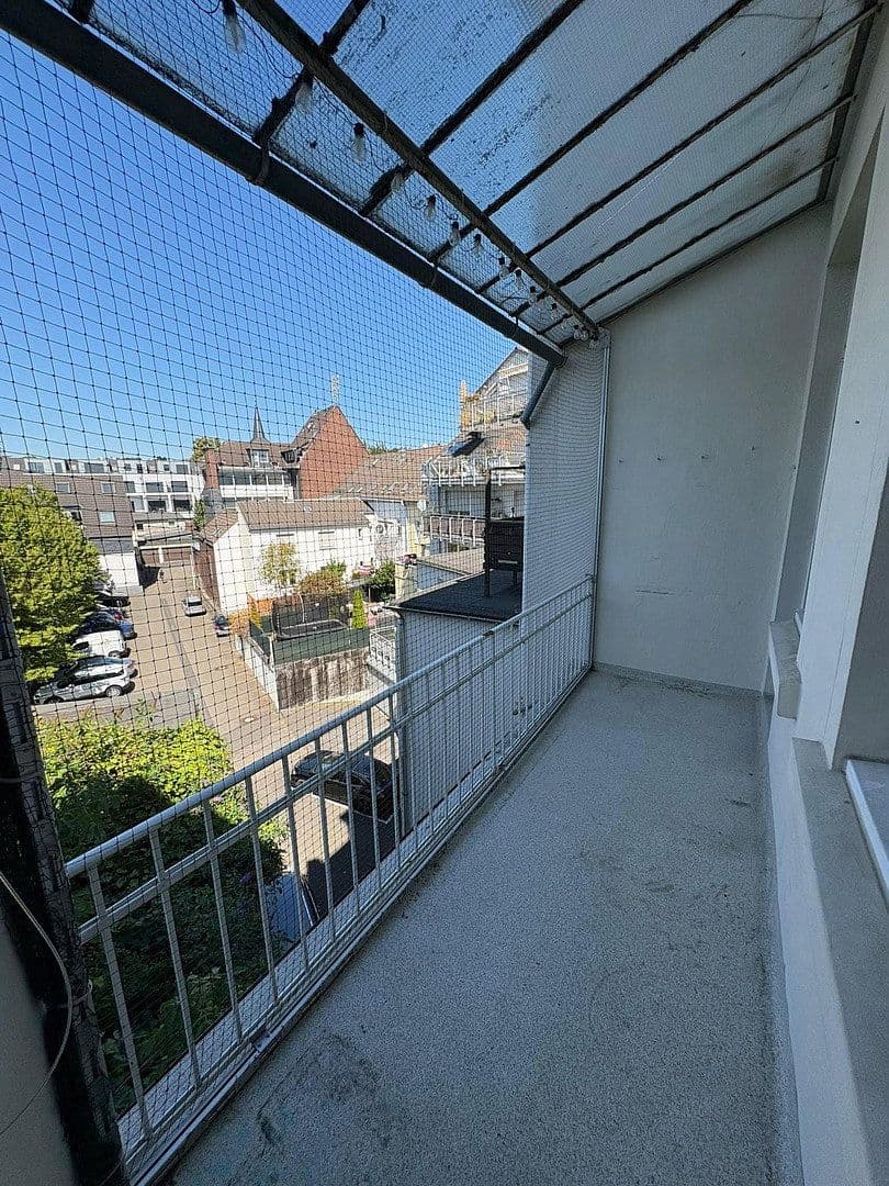 Prenájom bytu 2-izbový 80 m², Bahnstraße 6, Solingen, Severné Porýnie - Westfálsko Prenájom bytu 2-izbový 80 m², Bahnstraße 6, Solingen, Severné Porýnie - Westfálsko