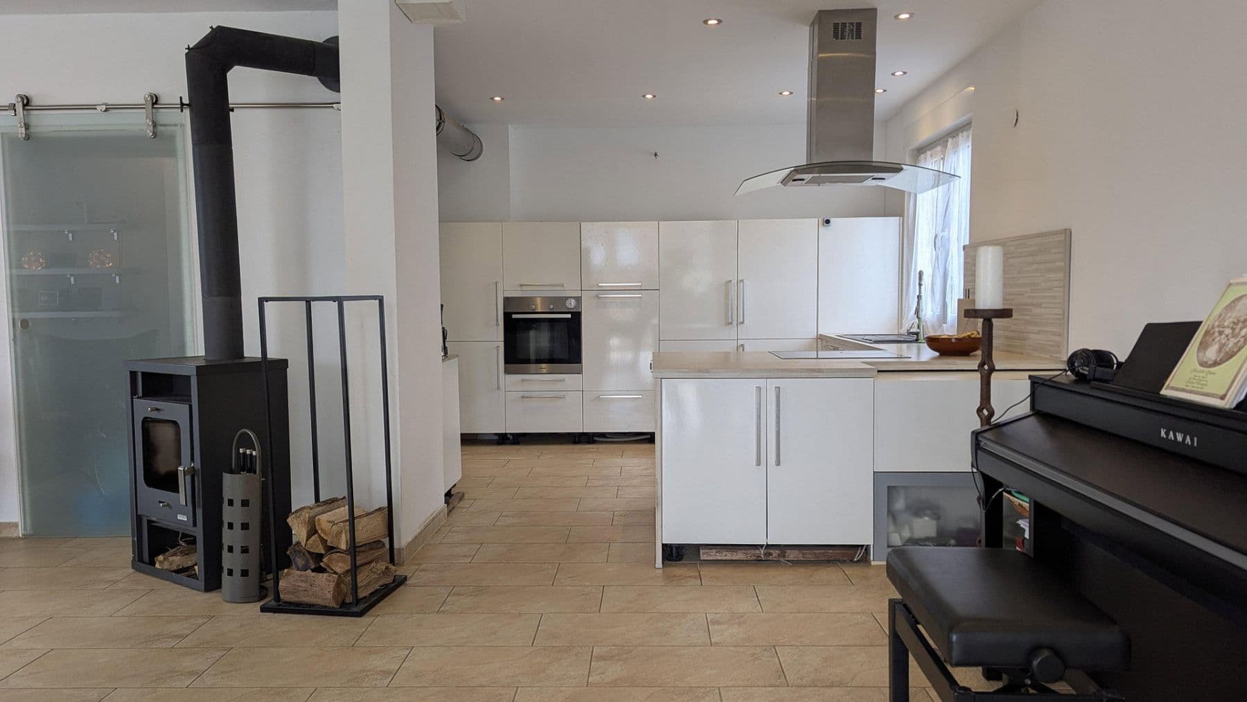 Predaj domu 259 m², pozemok 820 m², Burgsteller Weg 16, Neustadt am Rübenberge, Dolné Sasko Predaj domu 259 m², pozemok 820 m², Burgsteller Weg 16, Neustadt am Rübenberge, Dolné Sasko
