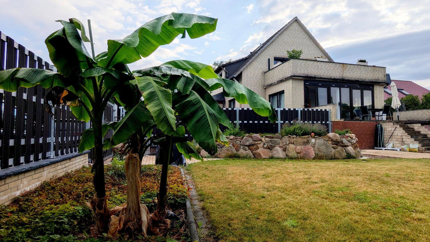 Predaj domu 259 m², pozemok 820 m², Burgsteller Weg 16, Neustadt am Rübenberge, Dolné Sasko Predaj domu 259 m², pozemok 820 m², Burgsteller Weg 16, Neustadt am Rübenberge, Dolné Sasko