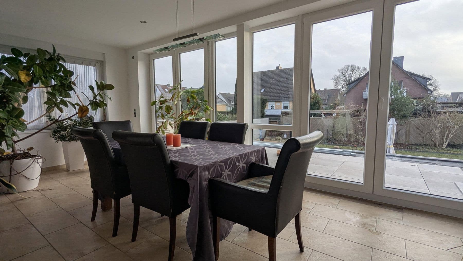 Predaj domu 259 m², pozemok 820 m², Burgsteller Weg 16, Neustadt am Rübenberge, Dolné Sasko Predaj domu 259 m², pozemok 820 m², Burgsteller Weg 16, Neustadt am Rübenberge, Dolné Sasko