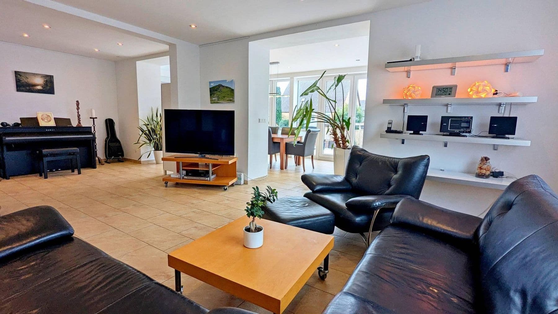 Predaj domu 259 m², pozemok 820 m², Burgsteller Weg 16, Neustadt am Rübenberge, Dolné Sasko Predaj domu 259 m², pozemok 820 m², Burgsteller Weg 16, Neustadt am Rübenberge, Dolné Sasko