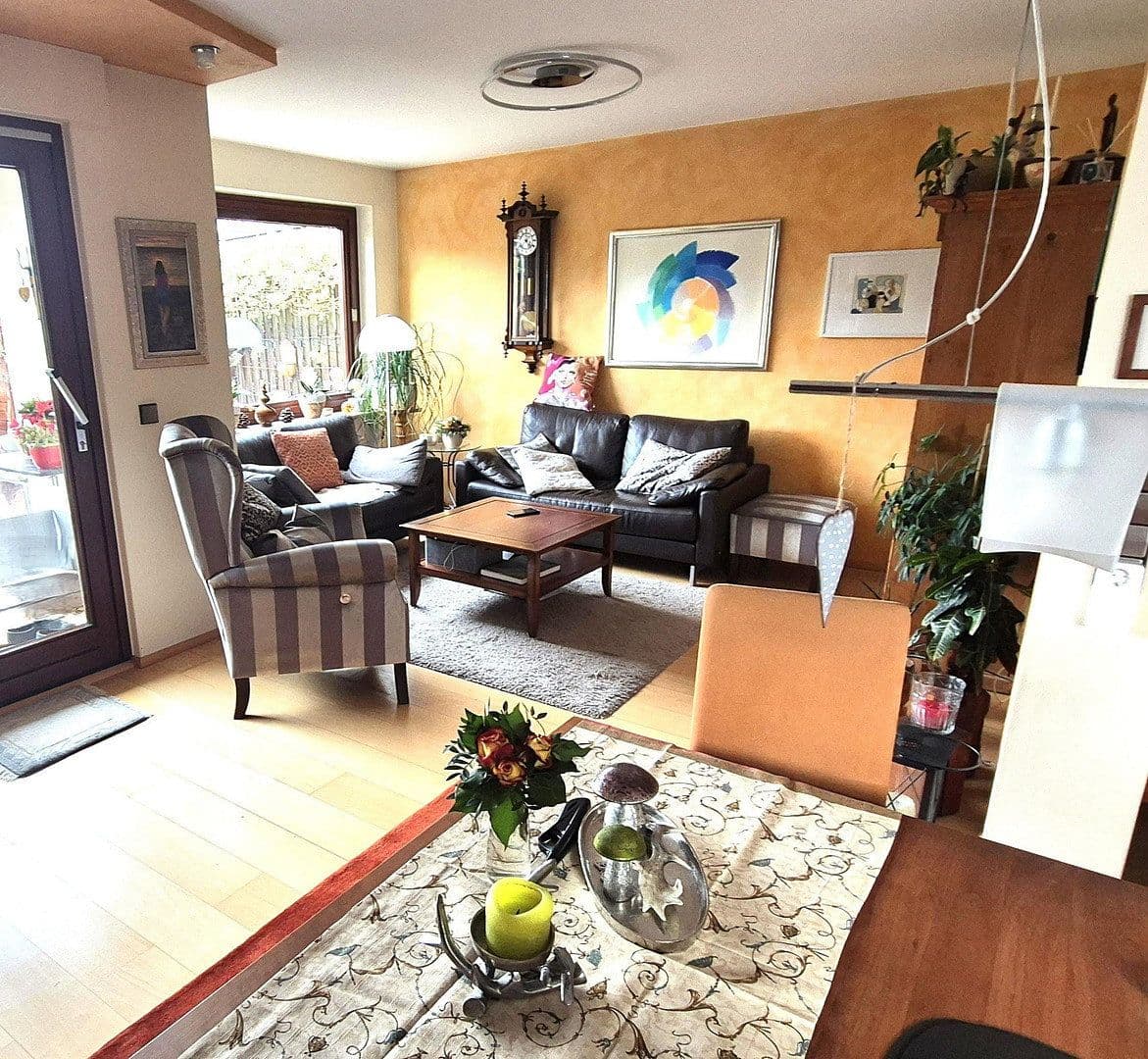 Predaj domu 131 m², pozemok 334 m², Weil im Schönbuch, Bádensko-Wurttembersko Predaj domu 131 m², pozemok 334 m², Weil im Schönbuch, Bádensko-Wurttembersko