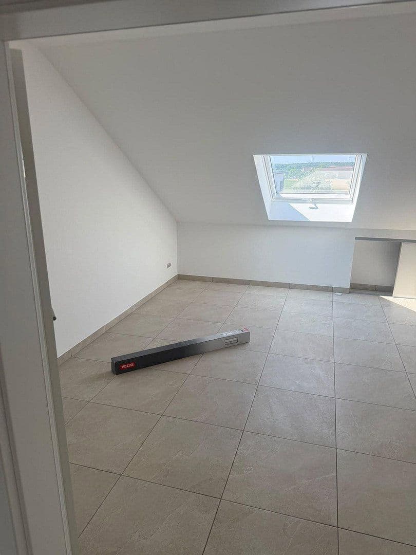 Prenájom bytu 3-izbový 130 m², Am Antoniweiher 4, Oberreichenbach, Bavorsko Prenájom bytu 3-izbový 130 m², Am Antoniweiher 4, Oberreichenbach, Bavorsko