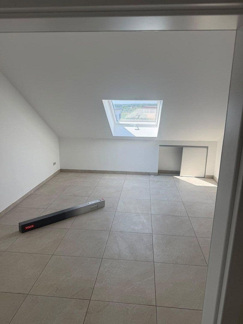 Prenájom bytu 3-izbový 130 m², Am Antoniweiher 4, Oberreichenbach, Bavorsko Prenájom bytu 3-izbový 130 m², Am Antoniweiher 4, Oberreichenbach, Bavorsko