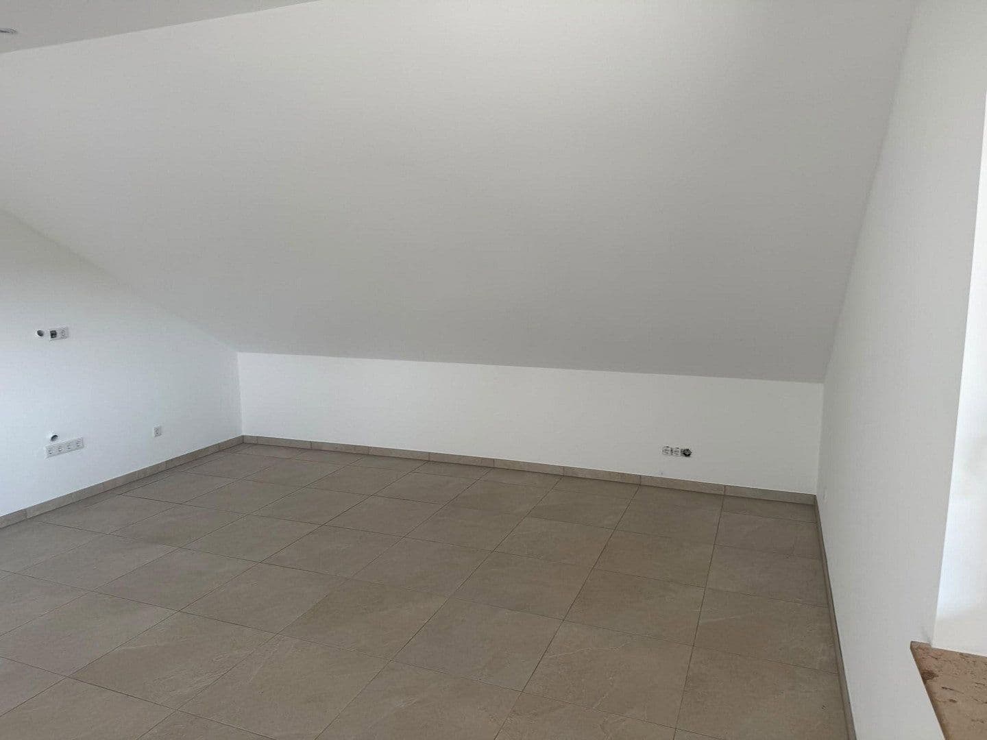 Prenájom bytu 3-izbový 130 m², Am Antoniweiher 4, Oberreichenbach, Bavorsko Prenájom bytu 3-izbový 130 m², Am Antoniweiher 4, Oberreichenbach, Bavorsko