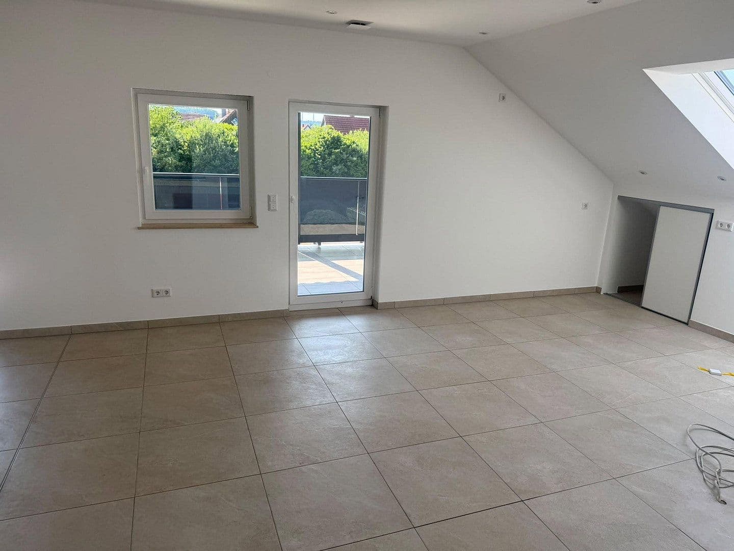 Prenájom bytu 3-izbový 130 m², Am Antoniweiher 4, Oberreichenbach, Bavorsko Prenájom bytu 3-izbový 130 m², Am Antoniweiher 4, Oberreichenbach, Bavorsko
