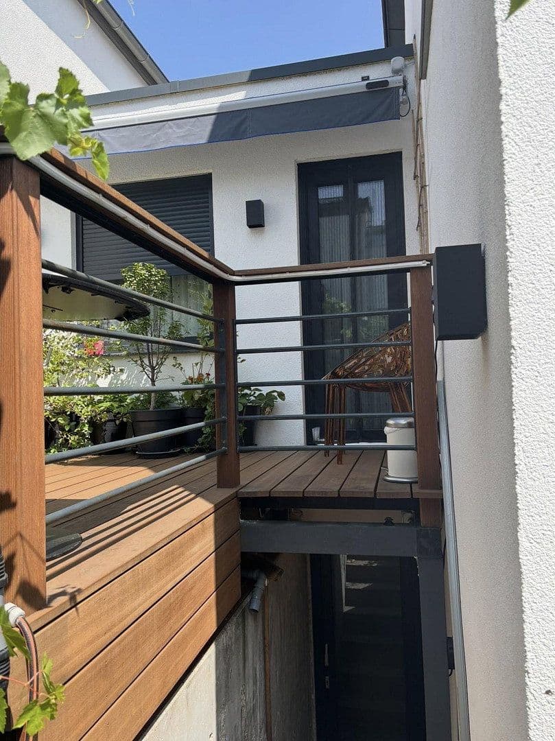 Predaj domu 123 m², pozemok 200 m², Weissach, Bádensko-Wurttembersko Predaj domu 123 m², pozemok 200 m², Weissach, Bádensko-Wurttembersko