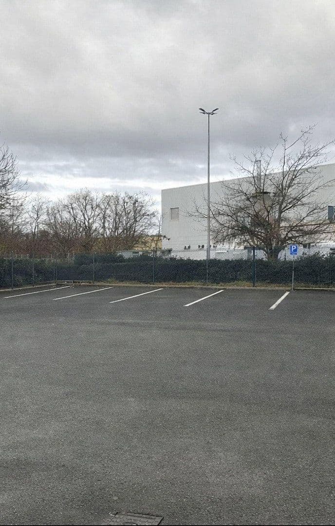 Prenájom nebytového priestoru 500 m², Sontraerstr. 16, Frankfurt am Main, Hesensko Prenájom nebytového priestoru 500 m², Sontraerstr. 16, Frankfurt am Main, Hesensko