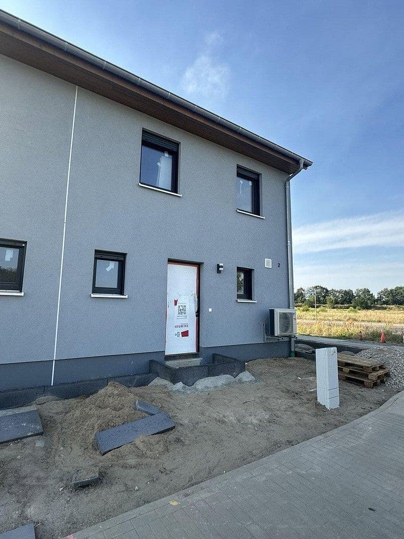 Prenájom domu 146 m², pozemok 250 m², Hugoring 2, Ludwigsfelde, Brandenbursko Prenájom domu 146 m², pozemok 250 m², Hugoring 2, Ludwigsfelde, Brandenbursko