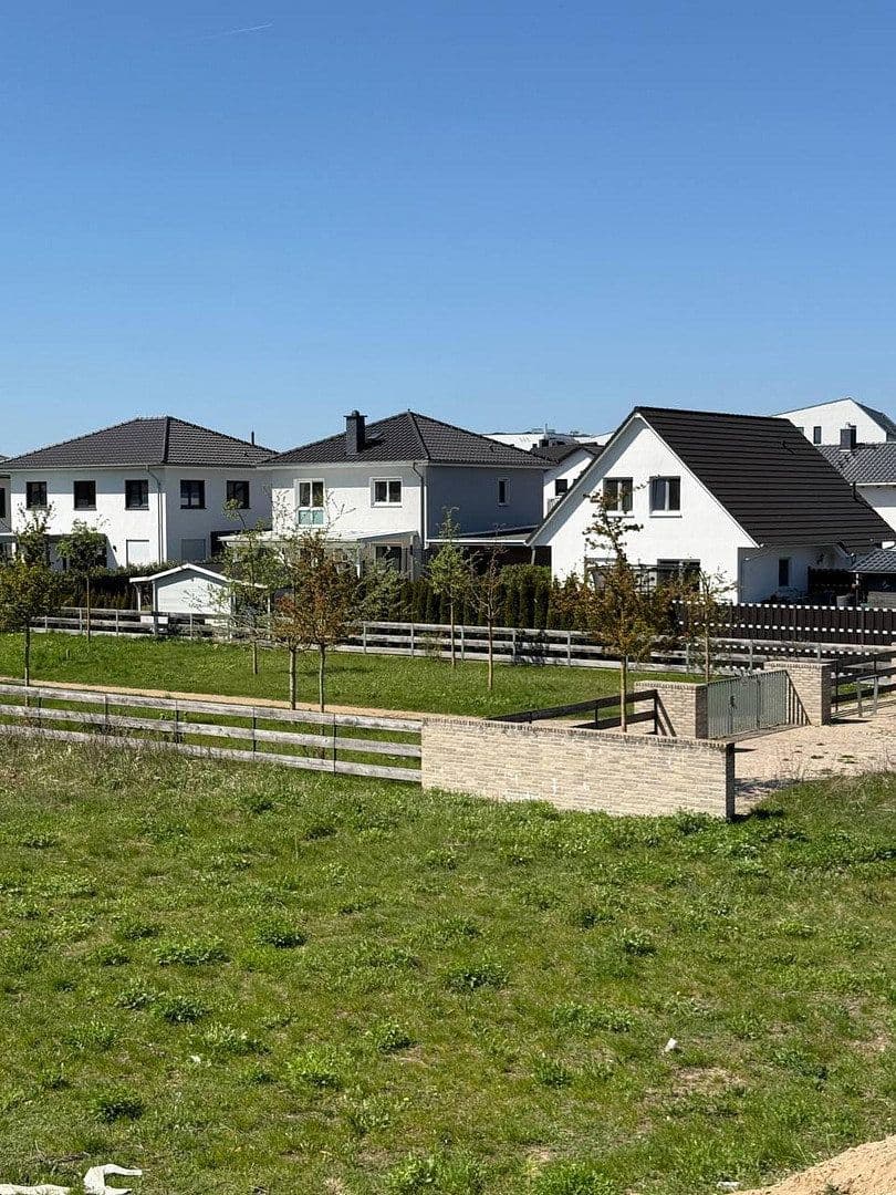 Prenájom domu 146 m², pozemok 250 m², Hugoring 2, Ludwigsfelde, Brandenbursko Prenájom domu 146 m², pozemok 250 m², Hugoring 2, Ludwigsfelde, Brandenbursko