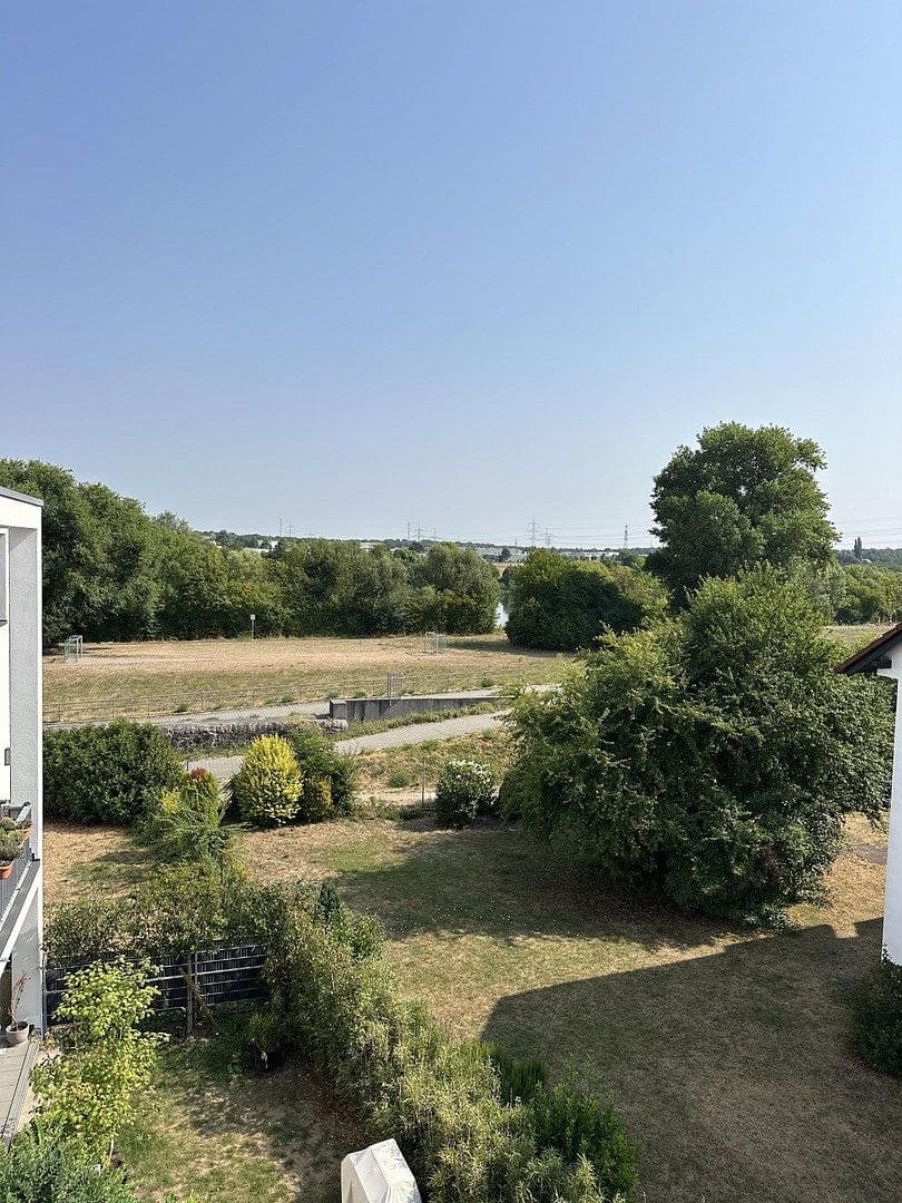 Prenájom bytu 4-izbový 110 m², Mühlheim am Main, Hesensko Prenájom bytu 4-izbový 110 m², Mühlheim am Main, Hesensko