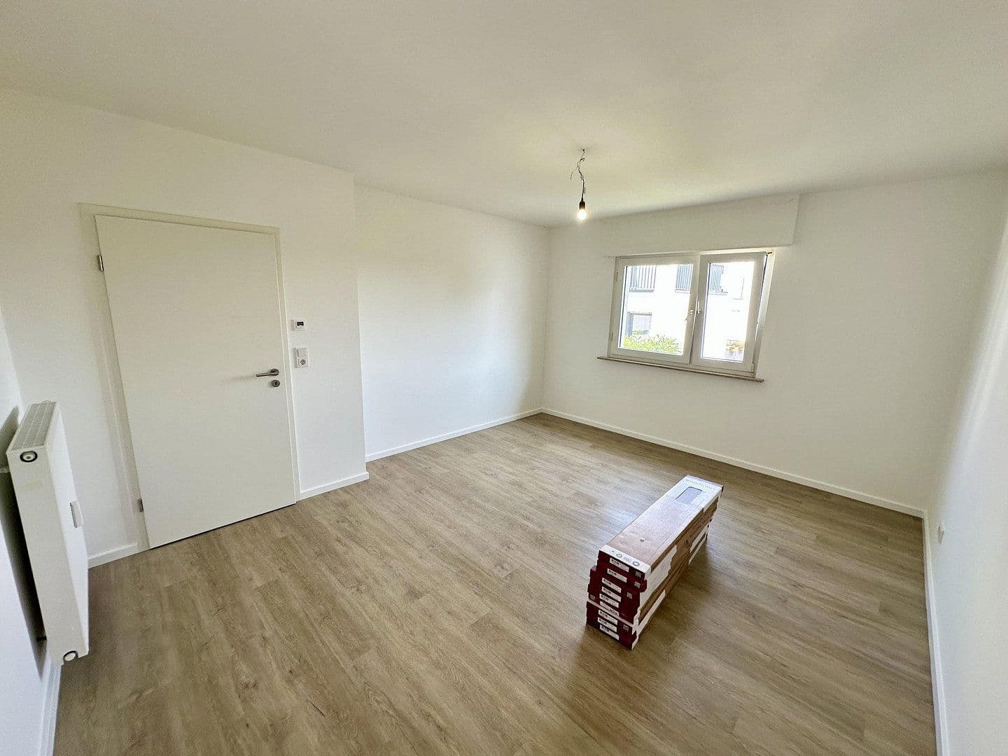 Prenájom bytu 4-izbový 110 m², Mühlheim am Main, Hesensko Prenájom bytu 4-izbový 110 m², Mühlheim am Main, Hesensko