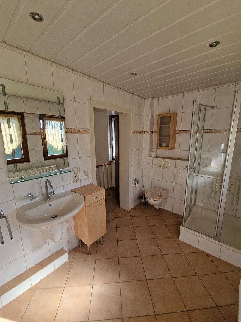 Prenájom domu 115 m², pozemok 650 m², Düren, Severné Porýnie - Westfálsko Prenájom domu 115 m², pozemok 650 m², Düren, Severné Porýnie - Westfálsko