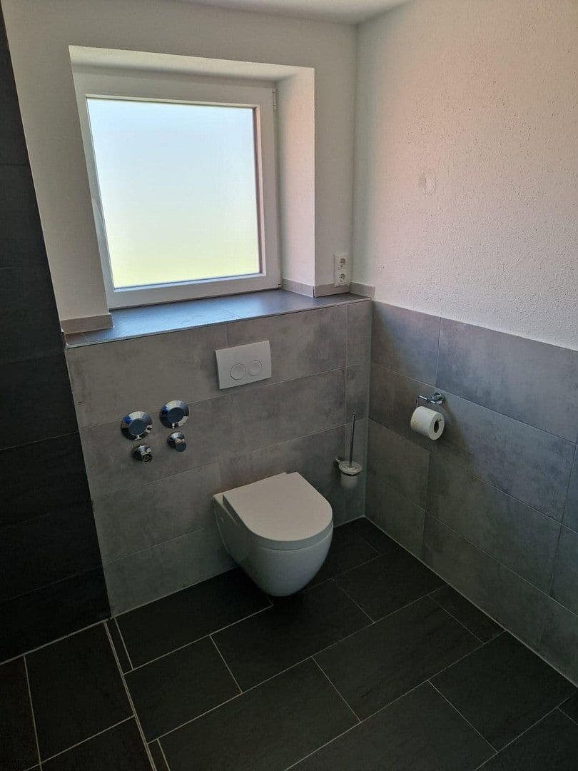 Prenájom bytu 2-izbový 80 m², Leutenbergstraße 2, Kammlach, Bavorsko Prenájom bytu 2-izbový 80 m², Leutenbergstraße 2, Kammlach, Bavorsko