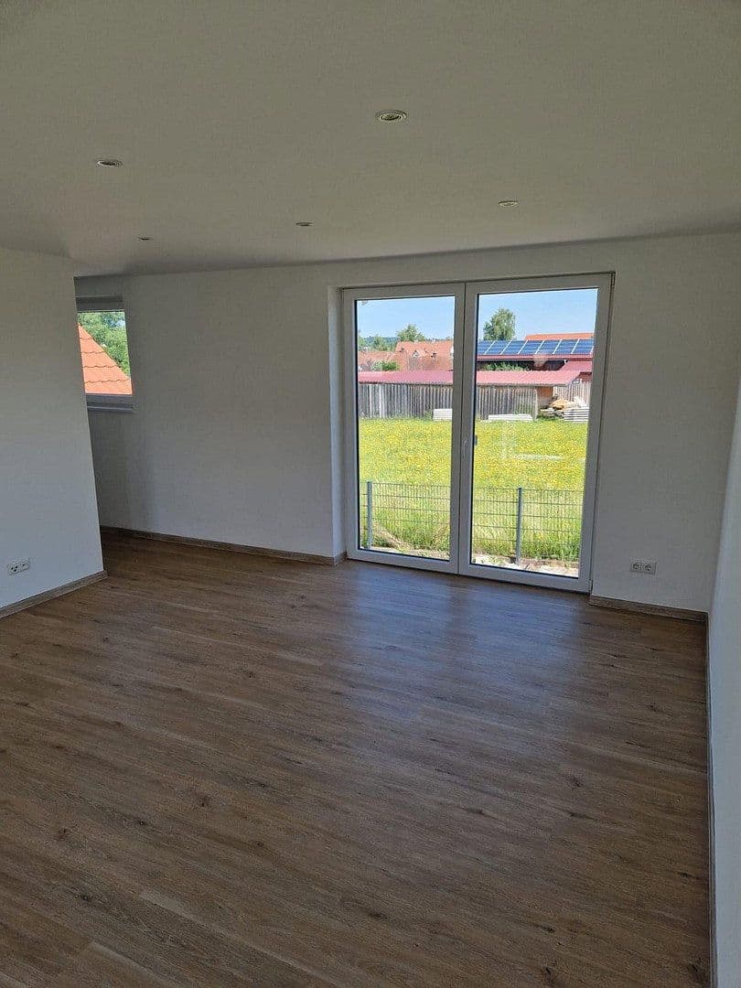 Prenájom bytu 2-izbový 80 m², Leutenbergstraße 2, Kammlach, Bavorsko Prenájom bytu 2-izbový 80 m², Leutenbergstraße 2, Kammlach, Bavorsko