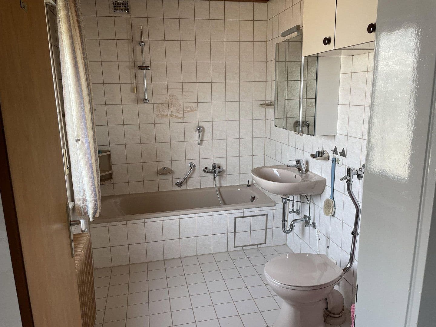 Predaj domu 116 m², pozemok 485 m², Gundelsheim, Bádensko-Wurttembersko Predaj domu 116 m², pozemok 485 m², Gundelsheim, Bádensko-Wurttembersko