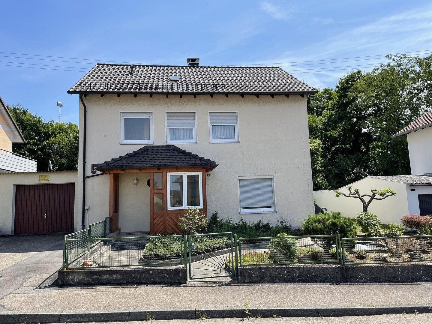 Predaj domu 116 m², pozemok 485 m², Gundelsheim, Bádensko-Wurttembersko Predaj domu 116 m², pozemok 485 m², Gundelsheim, Bádensko-Wurttembersko