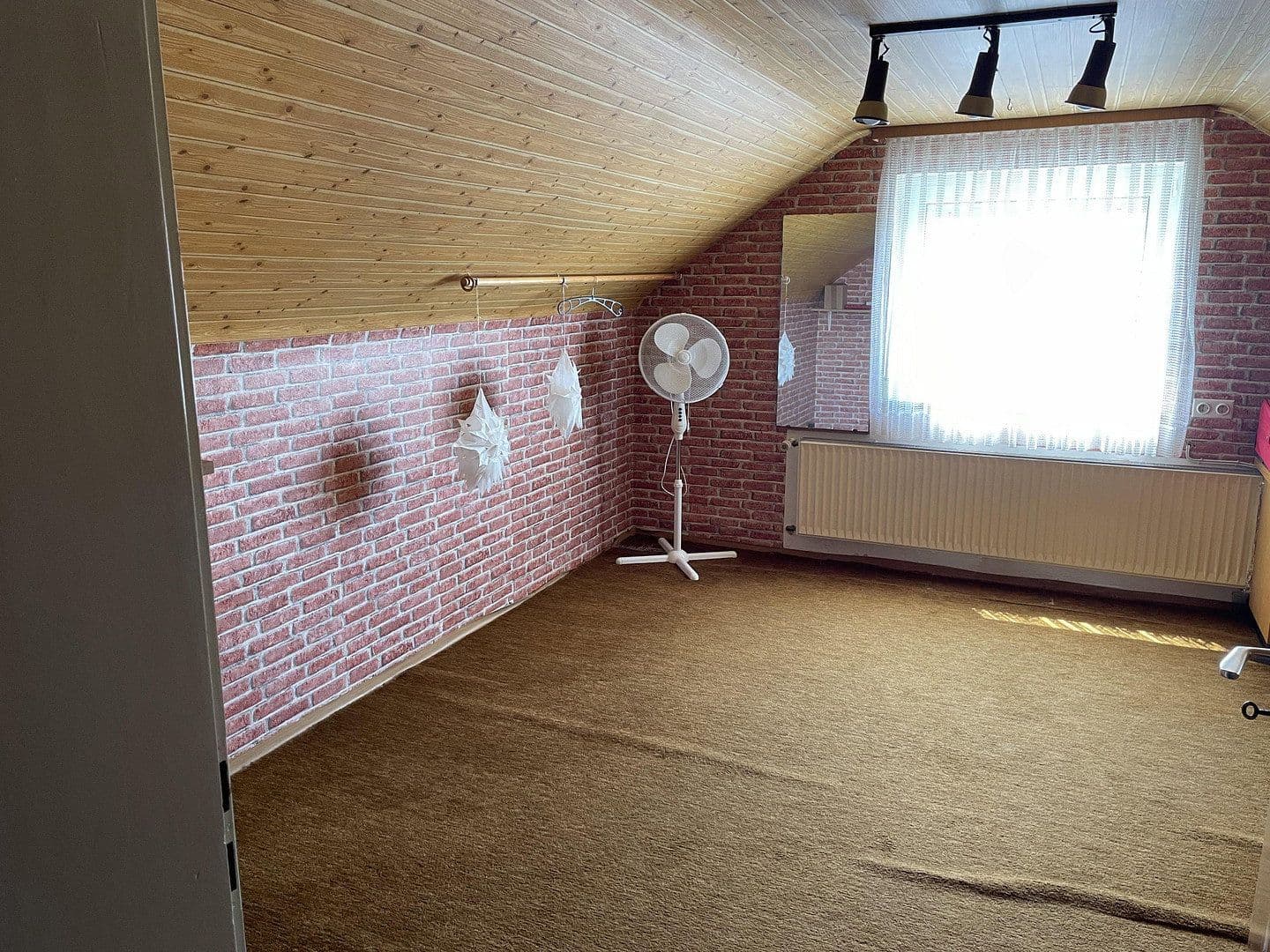 Predaj domu 116 m², pozemok 485 m², Gundelsheim, Bádensko-Wurttembersko Predaj domu 116 m², pozemok 485 m², Gundelsheim, Bádensko-Wurttembersko