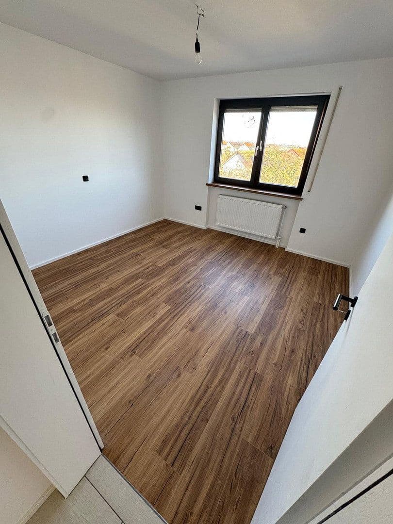 Prenájom bytu 3-izbový 115 m², Hepberg, Bavorsko Prenájom bytu 3-izbový 115 m², Hepberg, Bavorsko