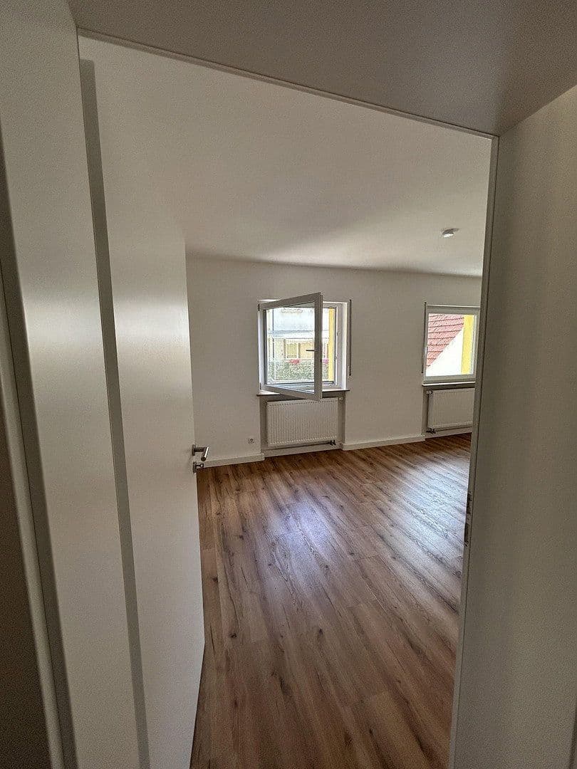 Prenájom bytu 3-izbový 107 m², Creglingen, Bádensko-Wurttembersko Prenájom bytu 3-izbový 107 m², Creglingen, Bádensko-Wurttembersko