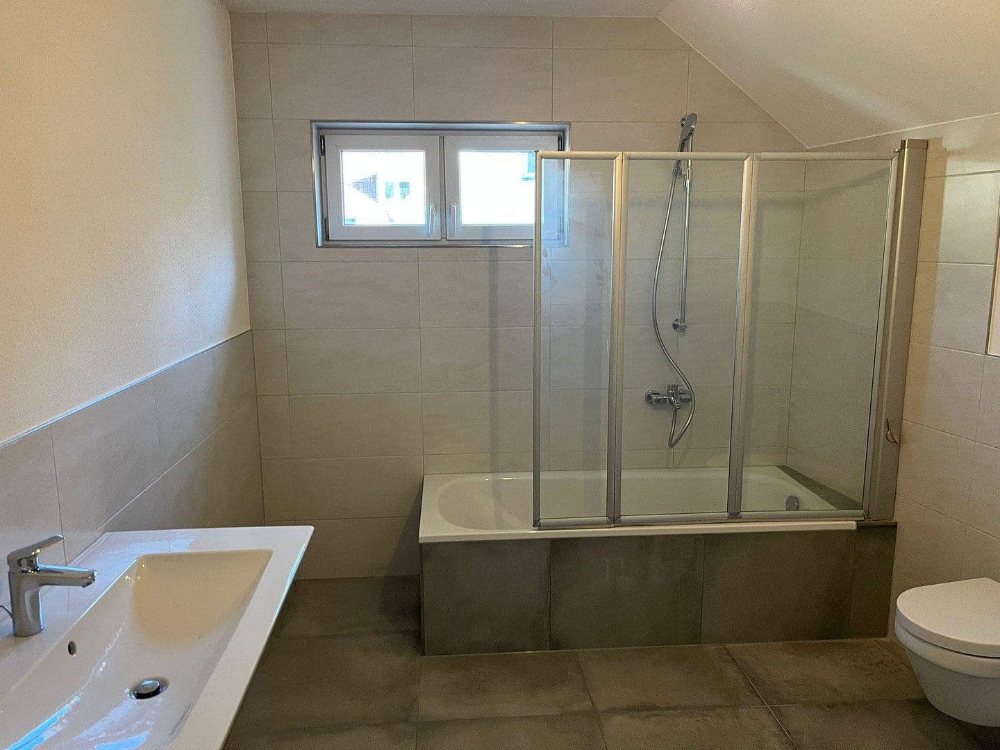 Prenájom bytu 3-izbový 107 m², Creglingen, Bádensko-Wurttembersko Prenájom bytu 3-izbový 107 m², Creglingen, Bádensko-Wurttembersko