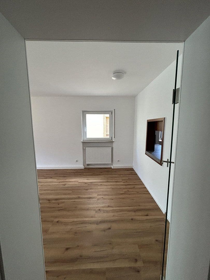 Prenájom bytu 3-izbový 107 m², Creglingen, Bádensko-Wurttembersko Prenájom bytu 3-izbový 107 m², Creglingen, Bádensko-Wurttembersko