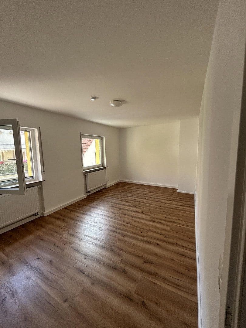Prenájom bytu 3-izbový 107 m², Creglingen, Bádensko-Wurttembersko Prenájom bytu 3-izbový 107 m², Creglingen, Bádensko-Wurttembersko