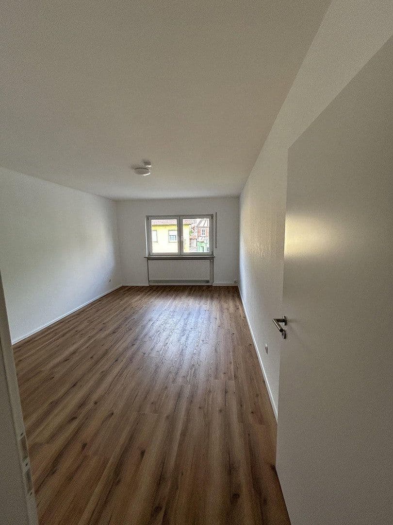 Prenájom bytu 3-izbový 107 m², Creglingen, Bádensko-Wurttembersko Prenájom bytu 3-izbový 107 m², Creglingen, Bádensko-Wurttembersko