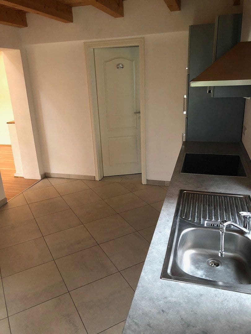 Prenájom bytu 2-izbový 78 m², Achern, Bádensko-Wurttembersko Prenájom bytu 2-izbový 78 m², Achern, Bádensko-Wurttembersko