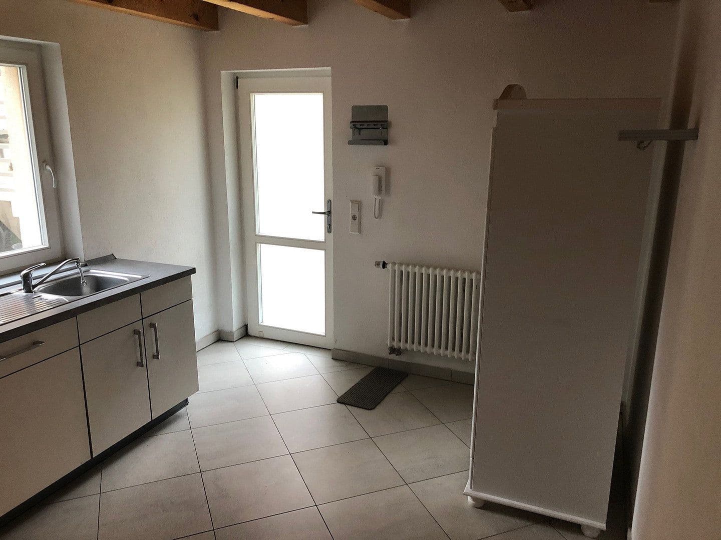 Prenájom bytu 2-izbový 78 m², Achern, Bádensko-Wurttembersko Prenájom bytu 2-izbový 78 m², Achern, Bádensko-Wurttembersko