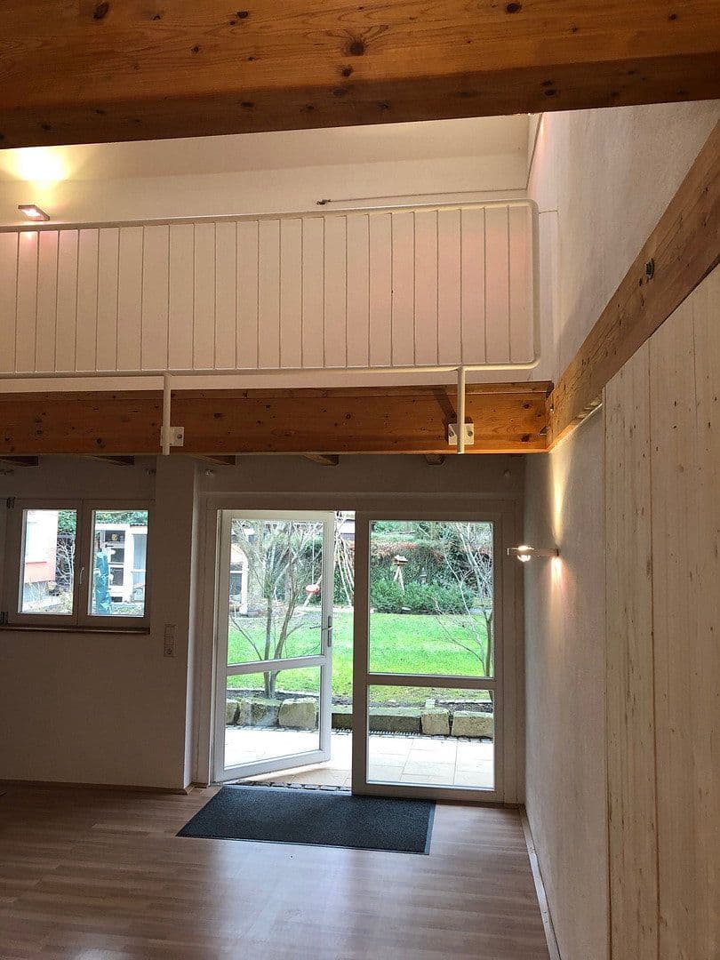 Prenájom bytu 2-izbový 78 m², Achern, Bádensko-Wurttembersko Prenájom bytu 2-izbový 78 m², Achern, Bádensko-Wurttembersko