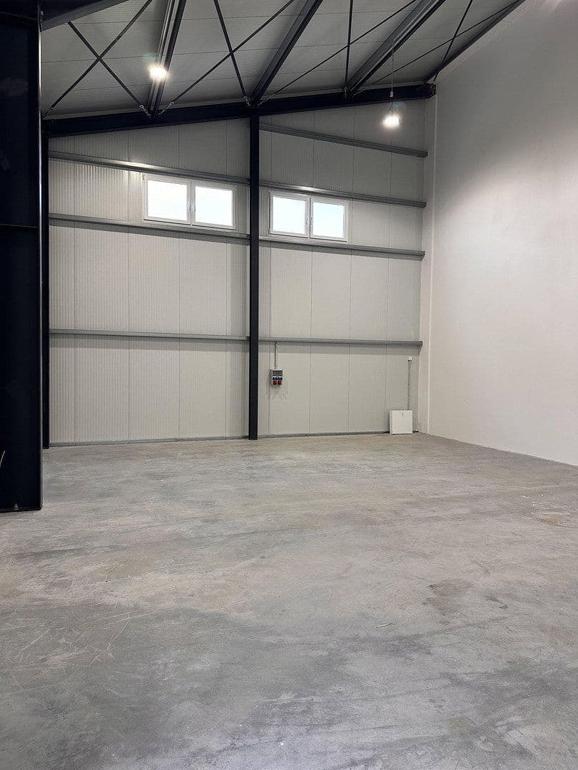 Prenájom nebytového priestoru 2.700 m², Michael Schäffer Straße 11d, Bobingen, Bavorsko Prenájom nebytového priestoru 2.700 m², Michael Schäffer Straße 11d, Bobingen, Bavorsko