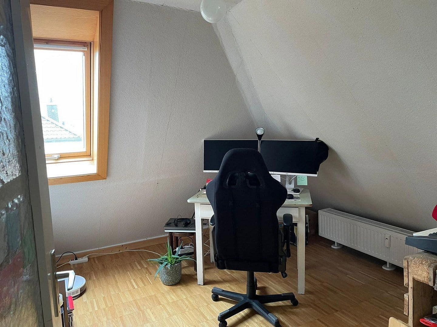 Prenájom bytu 3-izbový 48 m², Eisingen, Bádensko-Wurttembersko Prenájom bytu 3-izbový 48 m², Eisingen, Bádensko-Wurttembersko