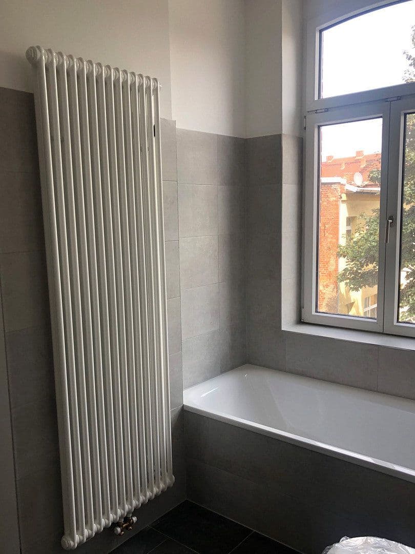 Prenájom bytu 2-izbový 70 m², Erfurt, Durínsko Prenájom bytu 2-izbový 70 m², Erfurt, Durínsko